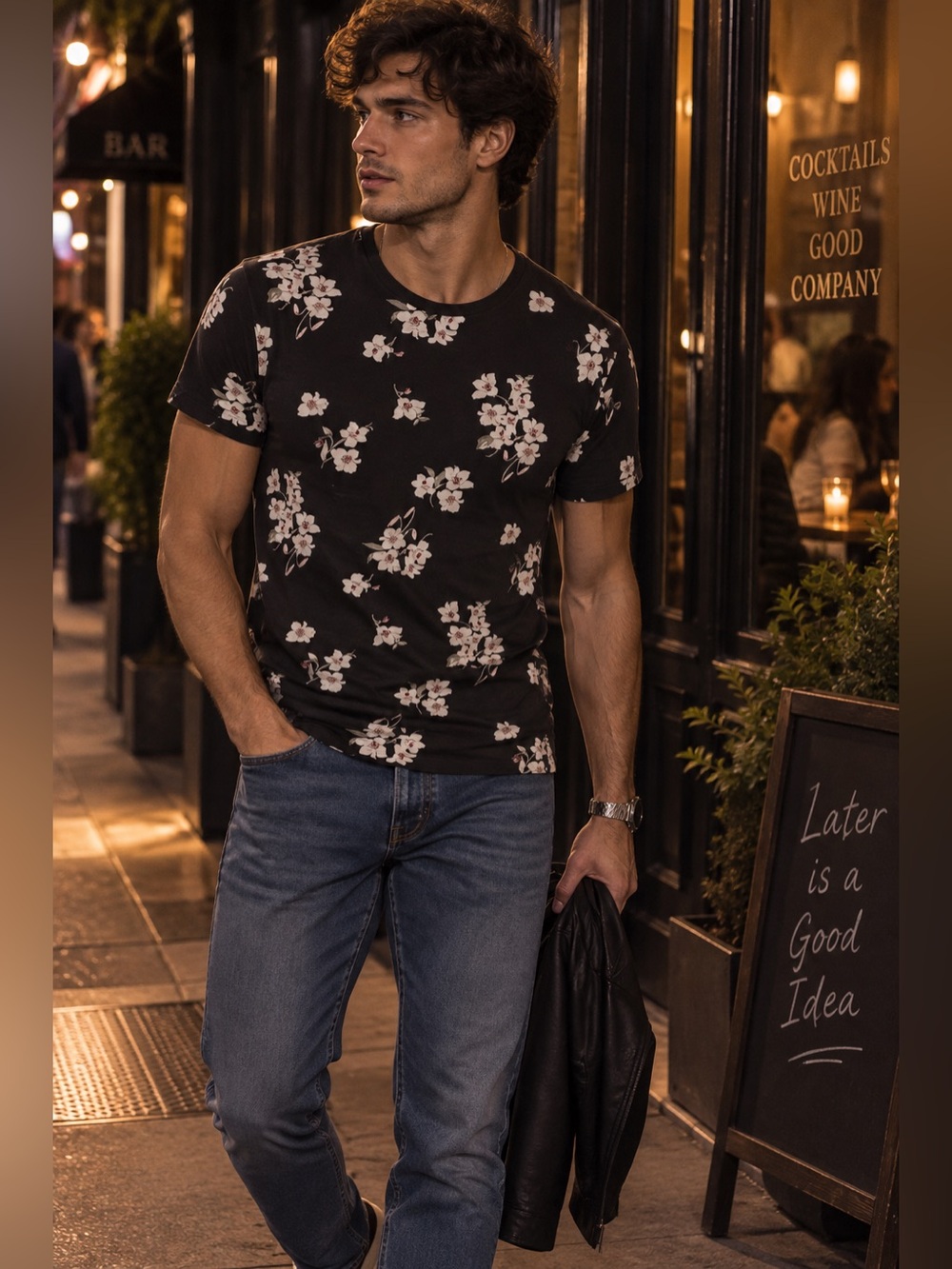Abercrombie & Fitch Men's Essential Floral Tee Black Floral Sz L
